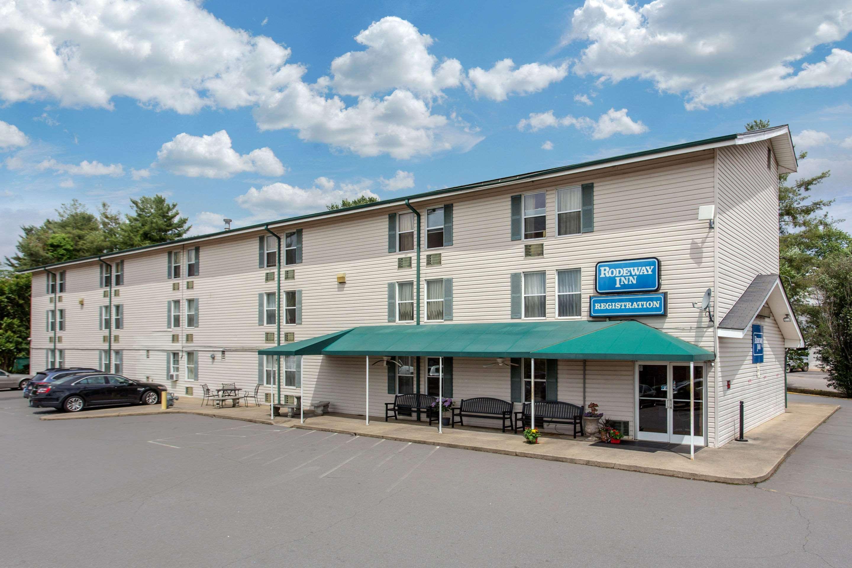 Rodeway Inn Asheville Exteriör bild